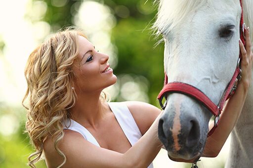 Ein Hautpilz beim Pferd kann alle Pferde treffen, unabhängig von Alter und Rasse.